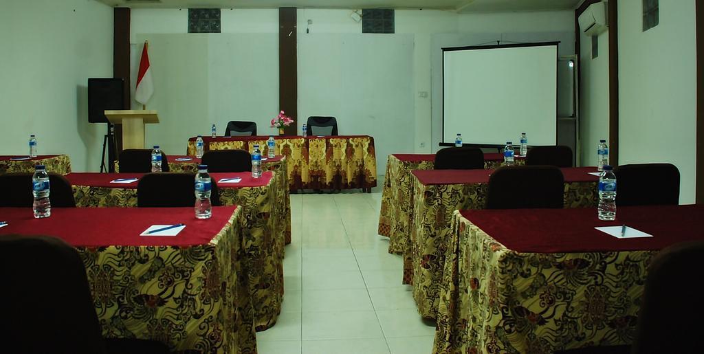 The Waigo Hotel Sorong Exterior foto